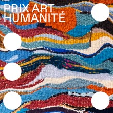 Affiche du Prix Art Humanité sur un fond de tapisserie